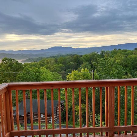 Villa A Walk In The Clouds By Eden Crest Sevierville Exterior foto
